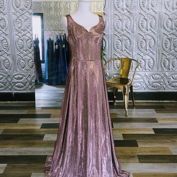 NWT Rose Shimmer-Knit Dress w/ Mask (Size 20W) - Picture 1 of 3